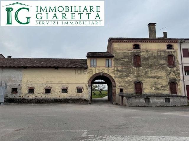 Rustico in vendita a Schiavon, Veneto