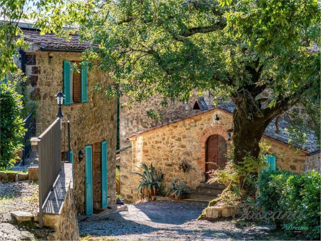 Rustico in vendita a Montieri, Toscana