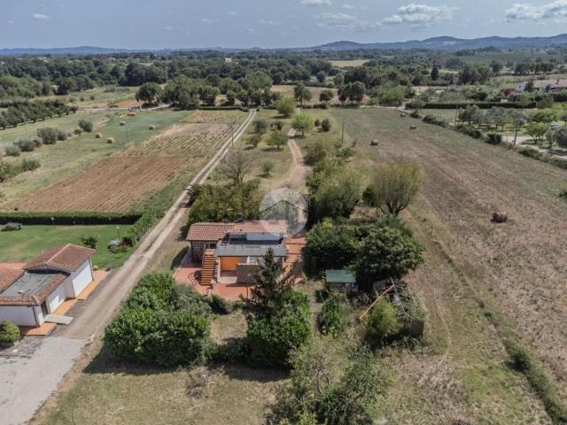 Rustico in vendita a Nepi, Lazio