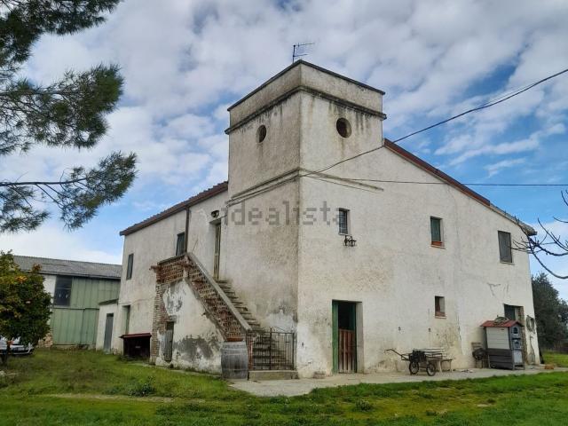 Rustico in vendita a Collecorvino, Abruzzo