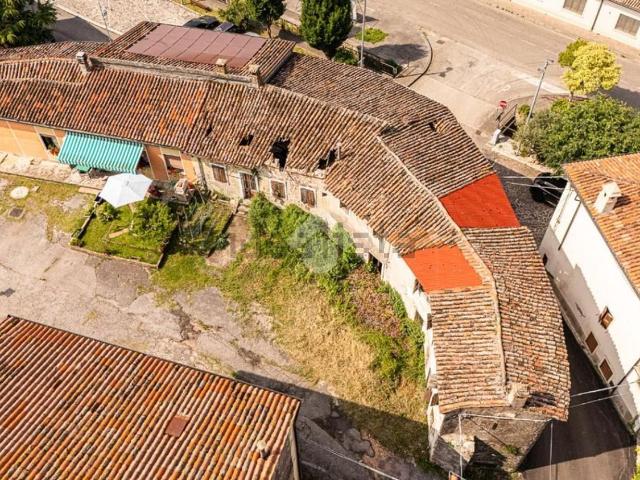 Rustico in vendita a Soave, Veneto