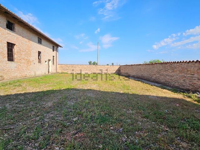 Rustico in vendita a Cadeo, Reggio Emilia