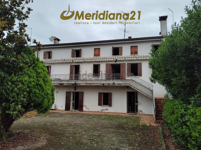 Rustico in vendita a Moriago della Battaglia, Treviso