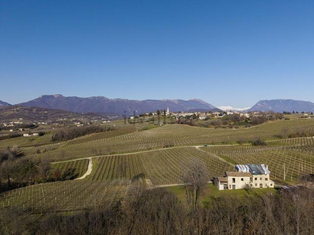 Rustico in vendita a San Pietro di Feletto, San Pietro Di Feletto