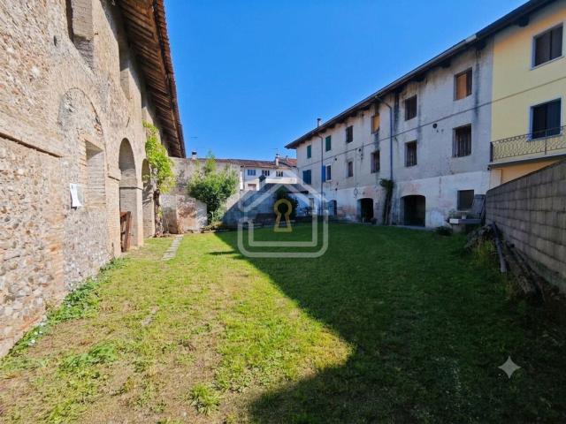 Rustico in vendita a Sedegliano, Friuli-Venezia Giulia