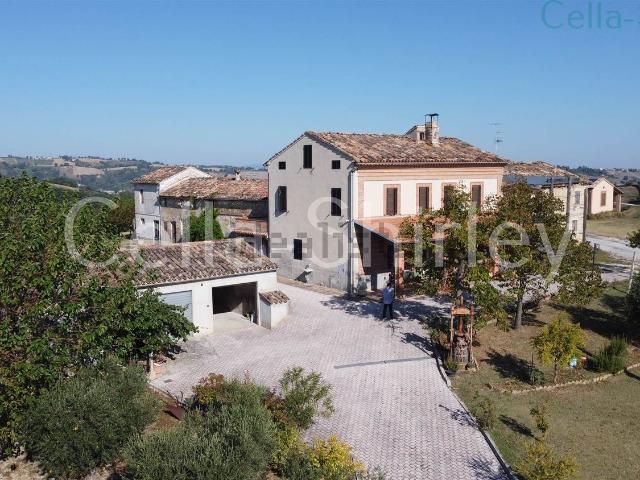 Rustico in vendita a Marche, Macerata