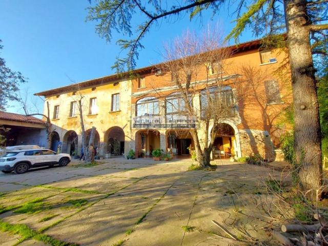 Rustico in vendita a San Zeno Naviglio, Lombardia