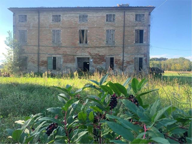 Rustico in vendita a Unione Comuni Modenesi Area Nord, Cavezzo