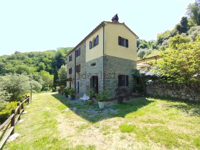 Rustico in vendita a Montorio, Quarrata