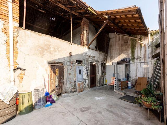 Rustico in vendita a Nova Milanese, Lombardia