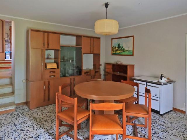 Rustico in vendita a Val d’Enza, Re