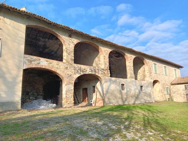 Rustico in vendita a Nibbiano, Reggio Emilia