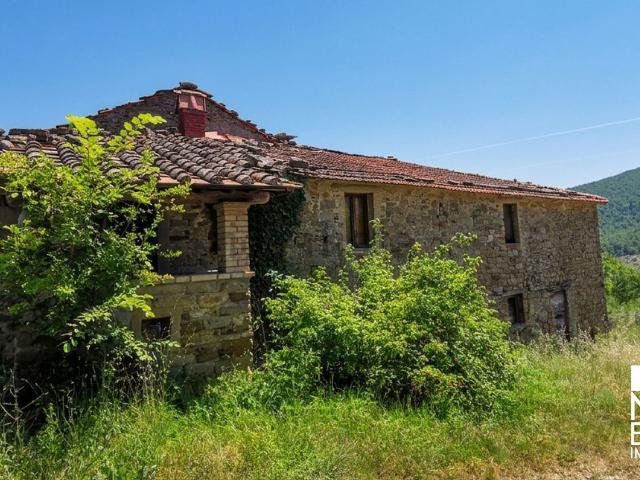Rustico in vendita a Verazzano, Anghiari