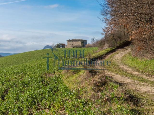Rustico in vendita a Izzalini, Umbria
