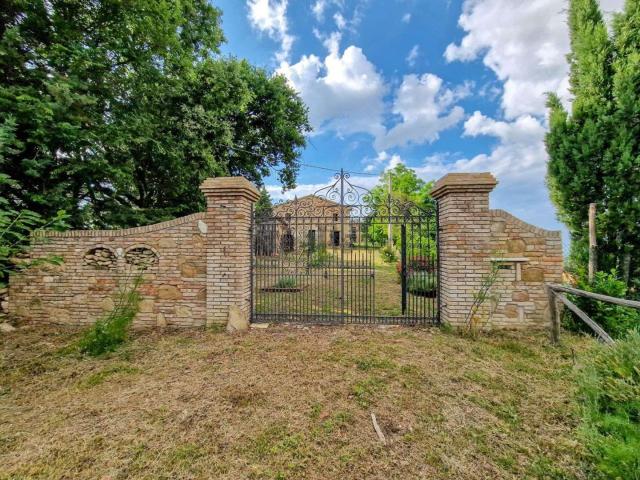 Rustico in vendita a Marche, Pesaro E Urbino