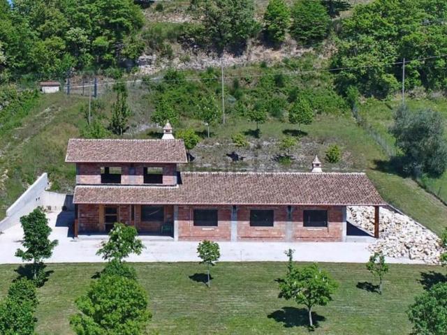 Rustico in vendita a Rocca Sinibalda, Lazio