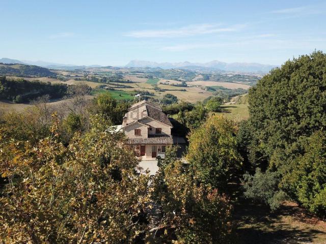 Rustico in vendita a Sant'Andrea, Marche