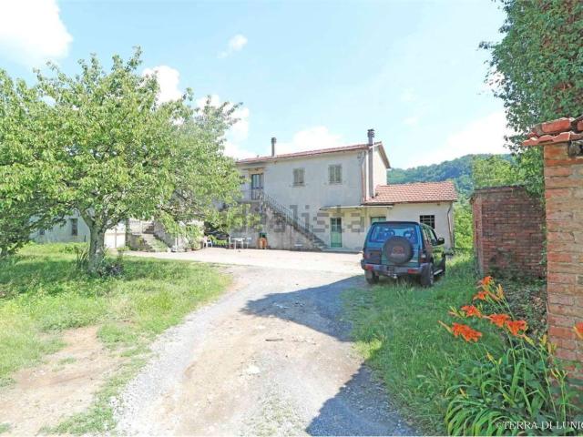 Rustico in vendita a Case Corvi, Pontremoli