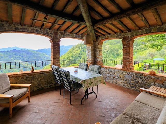 Rustico in vendita a Unione dei comuni Media Valle del Serchio, Pescaglia