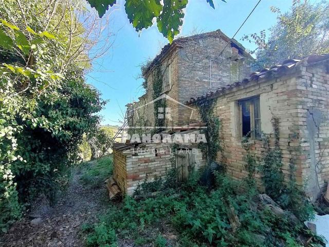 Rustico in vendita a Coriano, Reggio Emilia