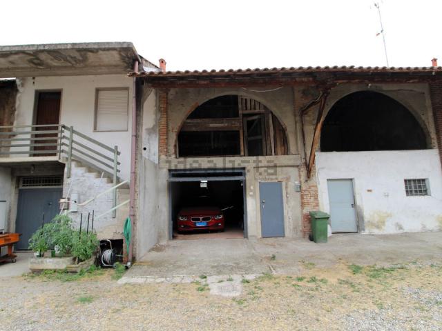 Rustico in vendita a Bareggio, Lombardia