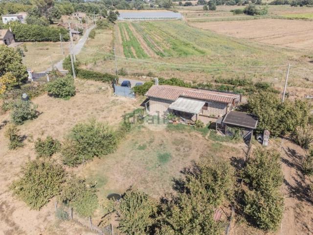 Rustico in vendita a Colle Salomonio, Nepi