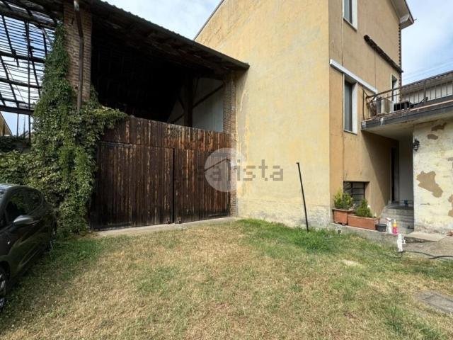 Rustico in vendita a Bernate Ticino, Lombardia