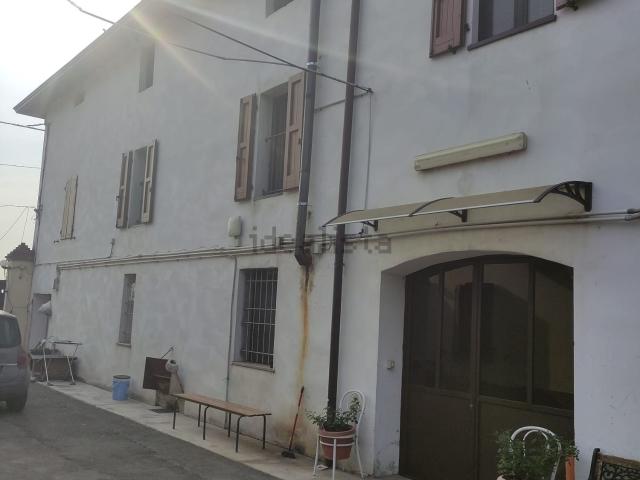 Rustico in vendita a Val d’Enza, Re