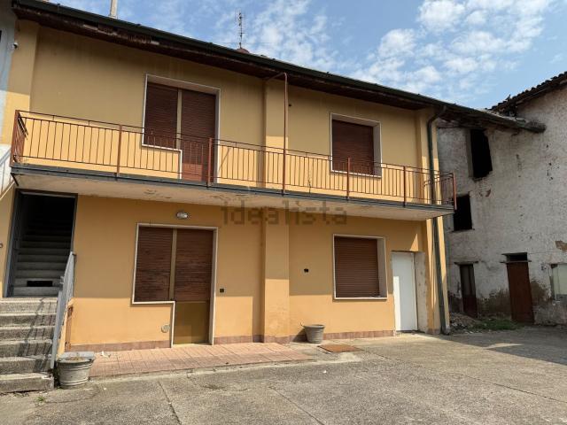 Rustico in vendita a Fontanella, Lombardia