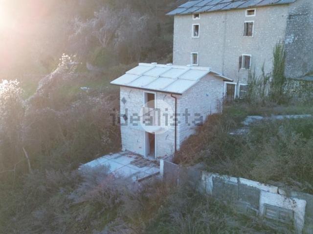 Rustico in vendita a Negrar, Veneto