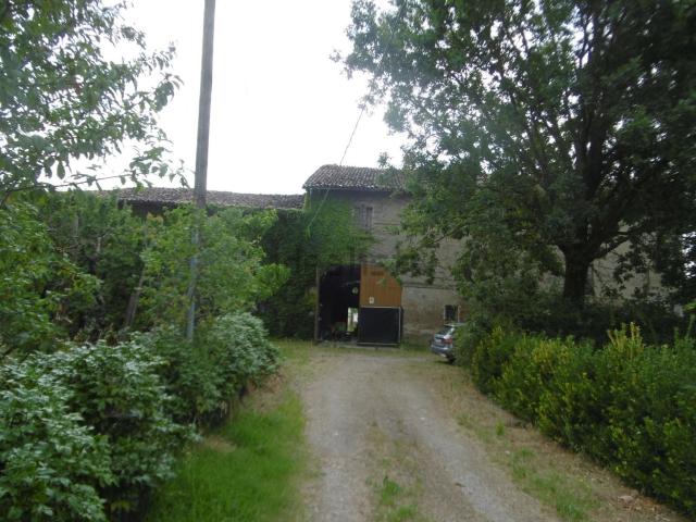 Rustico in vendita a Terra di Mezzo, Re
