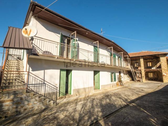 Rustico in vendita a Borgo Carro, Piemonte