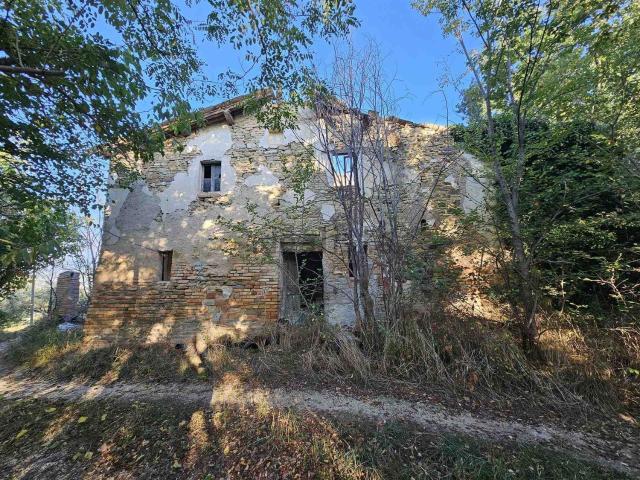 Rustico in vendita a Le Casette, Marche