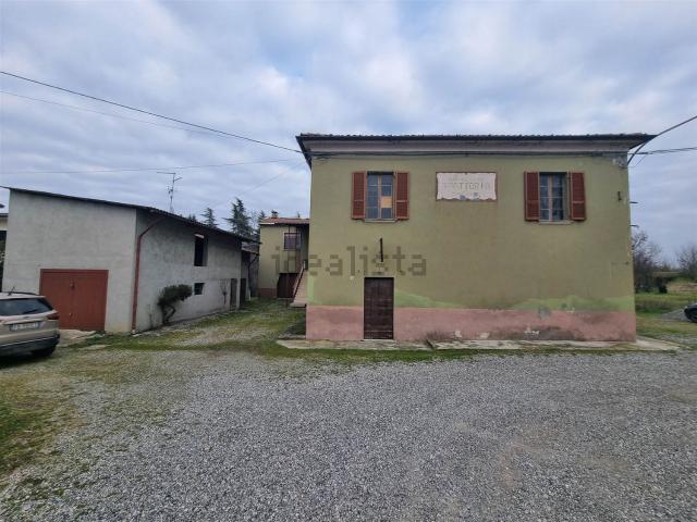 Rustico in vendita a Gazzola, Reggio Emilia