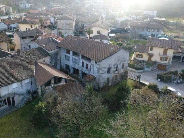 Rustico in vendita a Comunità Montana Valli del Verbano, Mesenzana