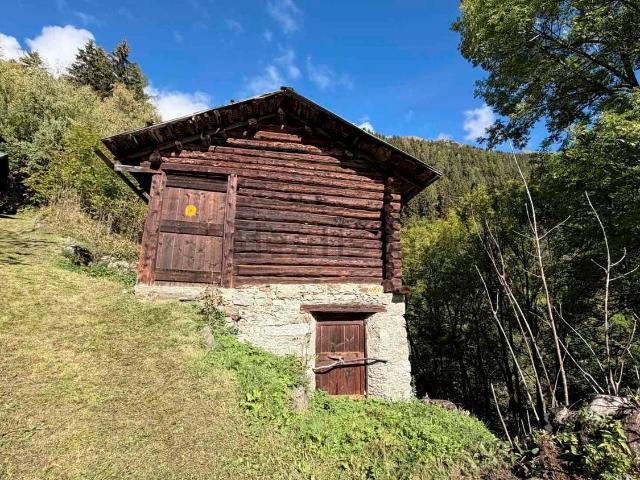Rustico in vendita a Sommacologna, Sondalo