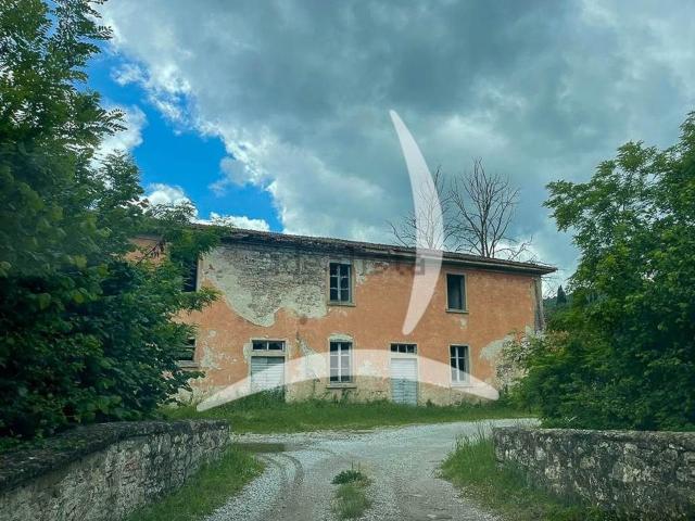 Rustico in vendita a Bucine, Toscana