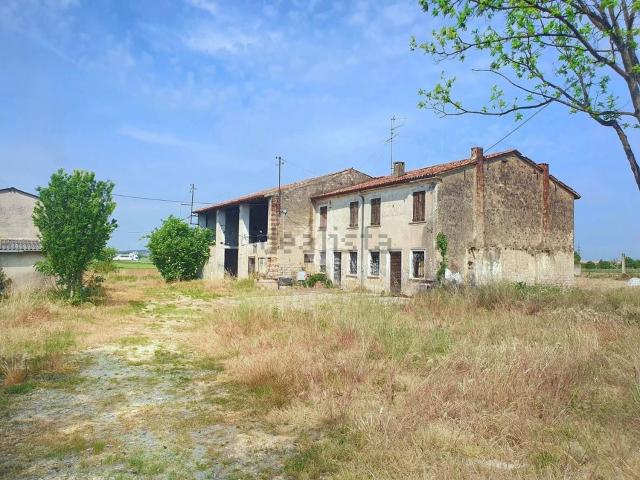 Rustico in vendita a Povegliano Veronese, Veneto