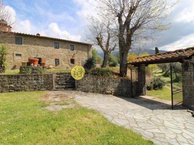 Rustico in vendita a Unione di Comuni Valdarno e Valdisieve, Reggello
