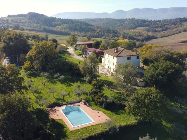 Rustico in vendita a Spoleto, Umbria