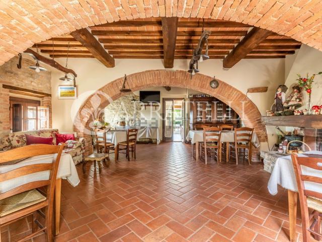 Rustico in vendita a Siena, Toscana