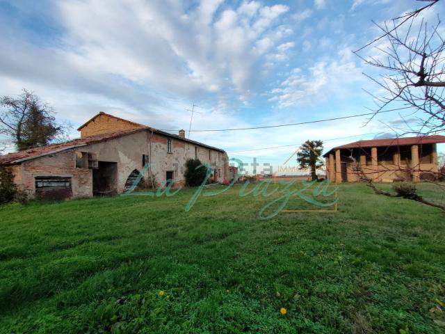 Rustico in vendita a Unione della Romagna Faentina, Castel Bolognese