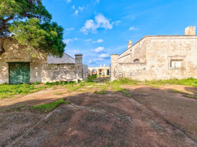Rustico in vendita a Torre Santa Sabina, Puglia