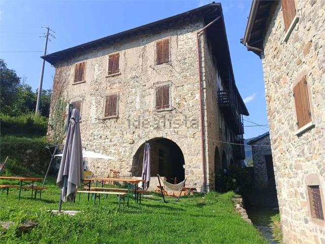 Rustico in vendita a Comunità Montana della Valle Brembana, San Giovanni Bianco