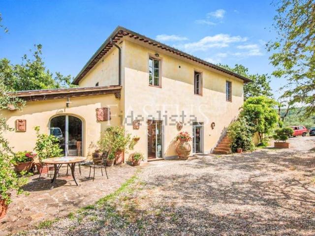 Rustico in vendita a Radda In Chianti, Toscana
