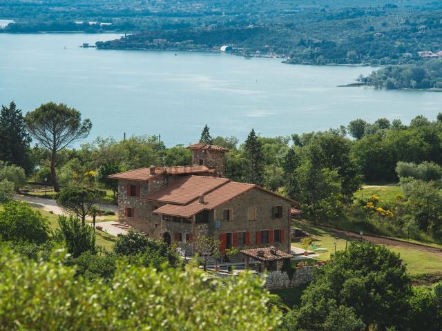 Rustico in vendita a Magione, Umbria