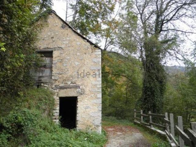 Rustico in vendita a Fuipiano Imagna, Lombardia