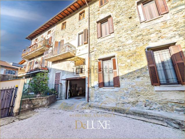 Rustico in vendita a Dolzago, Lecco
