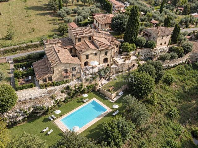 Rustico in vendita a Asciano Scalo, Asciano