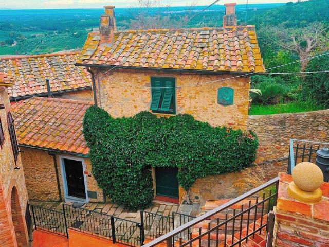 Rustico in vendita a La Valle, Casale Marittimo